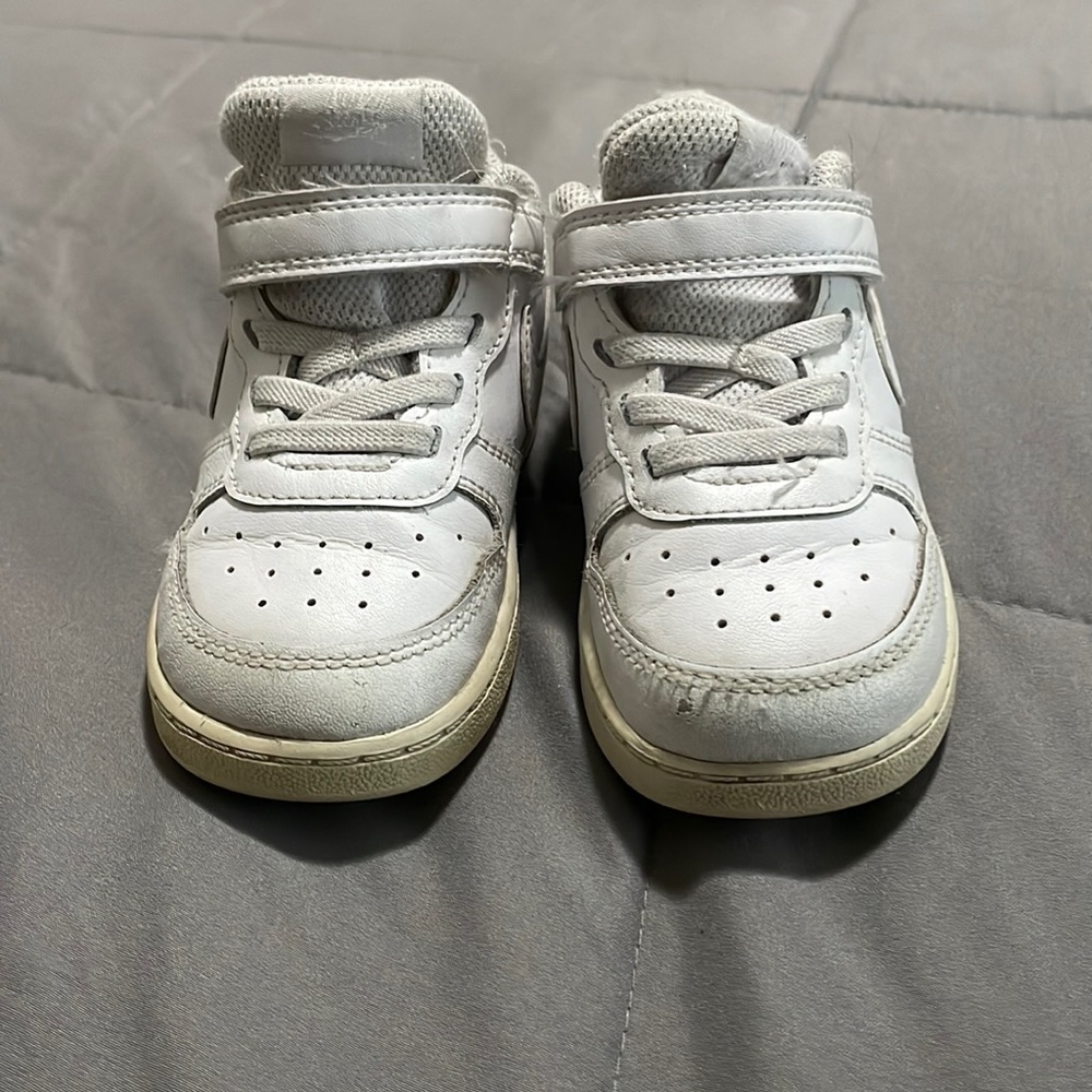 Nike 8c gym shoes